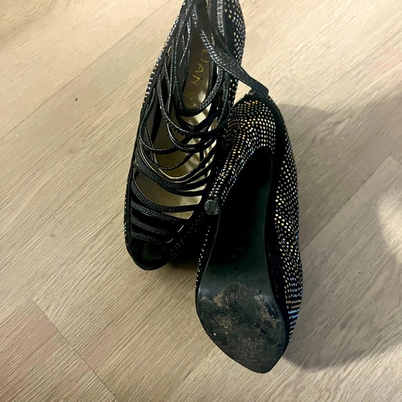 USED 6in OPEN TOE, BLACK AND DIAMOND STUDDED STILETTO - Picture 5 of 5